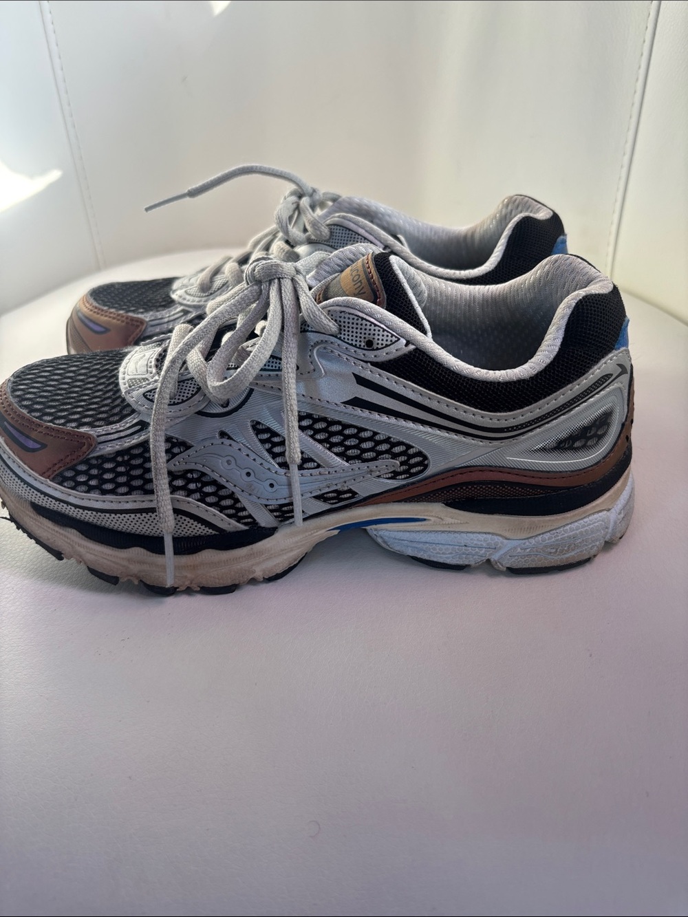 Saucony Kid’s  Sneakers in Black, Gray, White & Brown